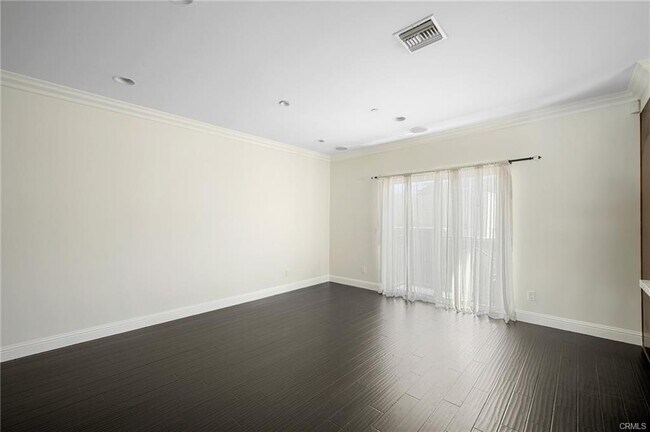 Photo - 750 E Orange Grove Ave