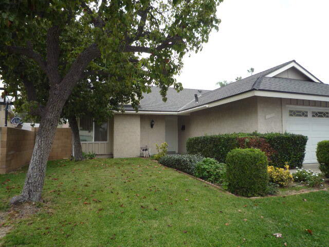 Building Photo - 5691 Lynnbrook Plz