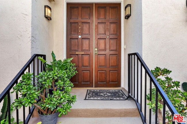 Photo - 184 N Crescent Dr