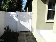 Photo - 1129 La Puerta St