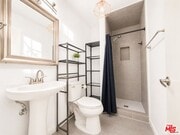 Photo - 12014 Kling St Unit 4