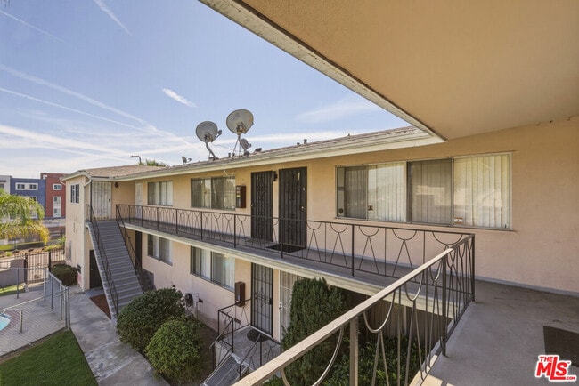 Photo - 5117 Crenshaw Blvd Unit 12