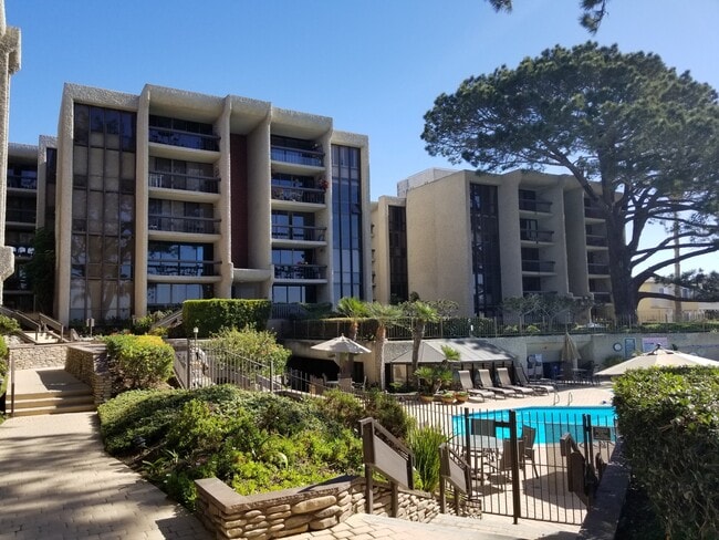 Building Photo - Mission Bay (Sail Bay) Crown Point 2bed 2bath 1625 sqft, Water View