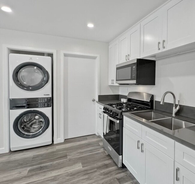 Photo - Peaceful 1 Bedroom Garden-Level Apartment ... Unit Glenalbyn