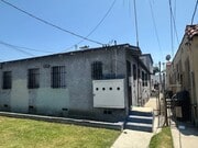 Photo - 932 W 71st St Apartment