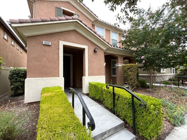 Photo - 4 bed, 2.5 bath located in Eastvale, CA!