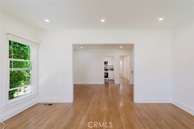 Photo - 915 N Kenneth Rd