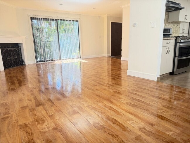 Photo - 13203 Vanowen St Unit 10