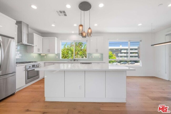 Building Photo - 4320 N Eagle Rock Blvd Unit 1