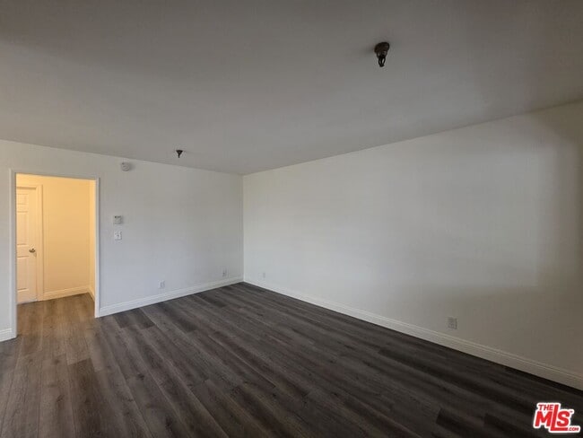 Building Photo - 3204 139th St Unit 6