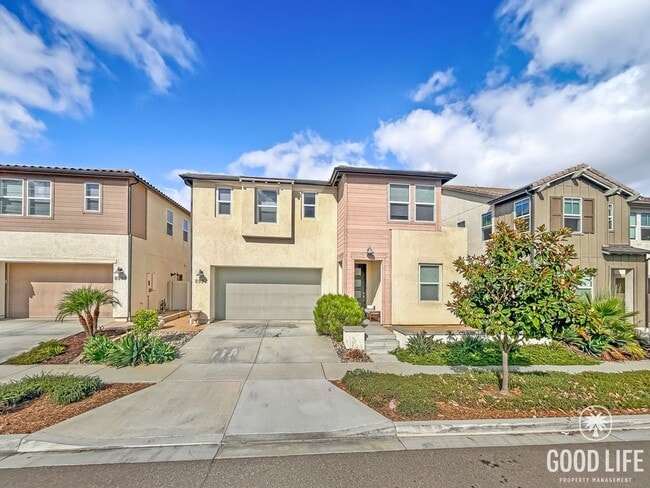 Building Photo - Gorgeous 4B/3BA house w/ large backyard & ...