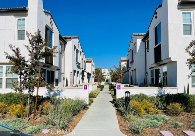 Photo - 30316 Town Square Dr