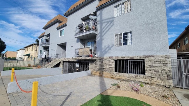 Building Photo - 13347 Victory Blvd