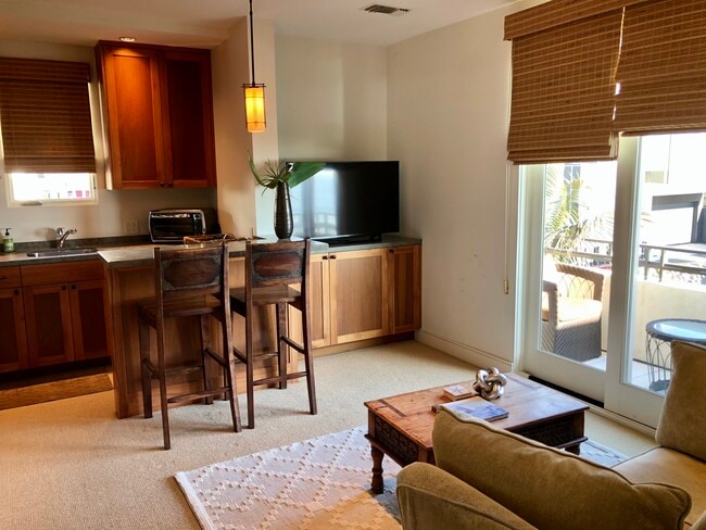 Photo - 3400 The Strand Unit A