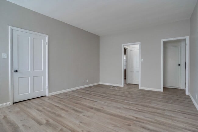 Photo - Beautifully Updated and Spacious 1B/1B in Belmont Shore! Unit B