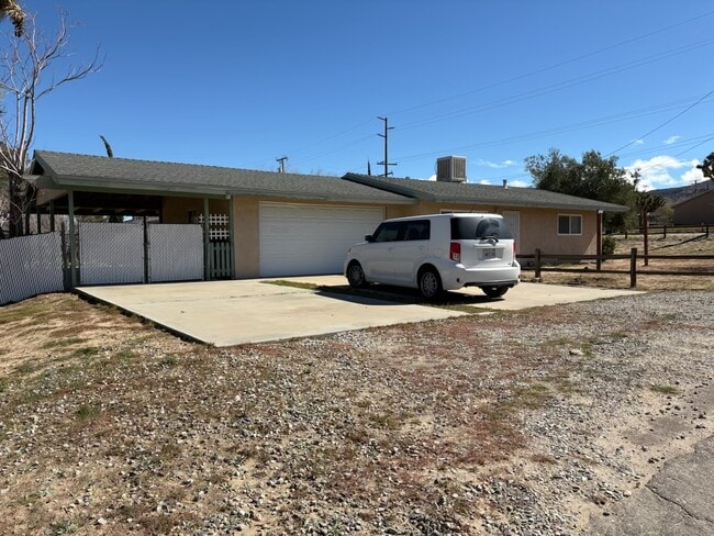 Photo - 7687 Elk Trail