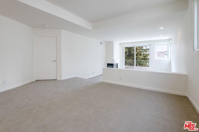 Building Photo - 15425 Antioch St Unit 201