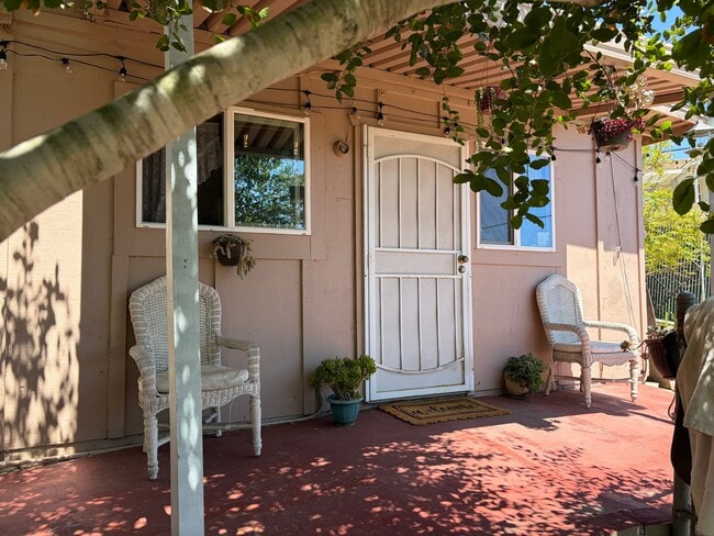 Building Photo - 3708 Linda Vista Dr