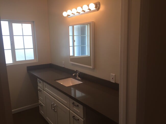 Photo - 1760-1766 Malcolm Ave