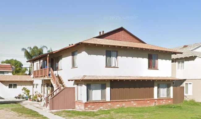 Building Photo - 231 W Knepp Ave Unit D