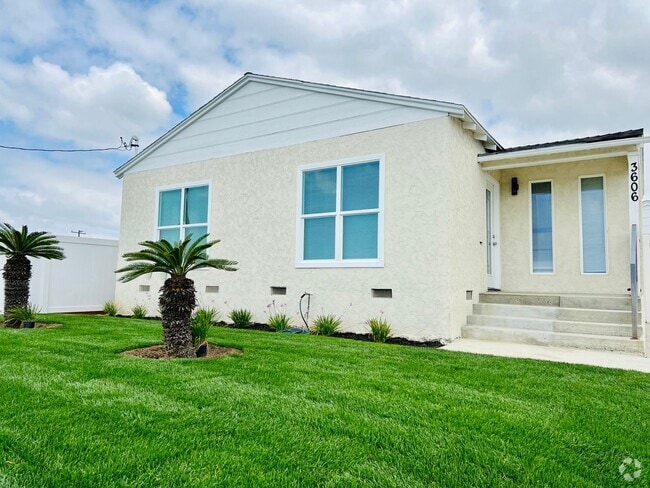 Building Photo - 3606 Golden Ave Unit 3606 Golden Ave Rental
