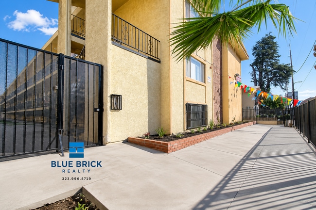 Photo - 6546 Sepulveda Blvd Unit 112