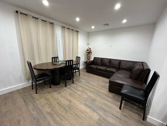 Photo - 9057 Forbes Ave Unit 9057