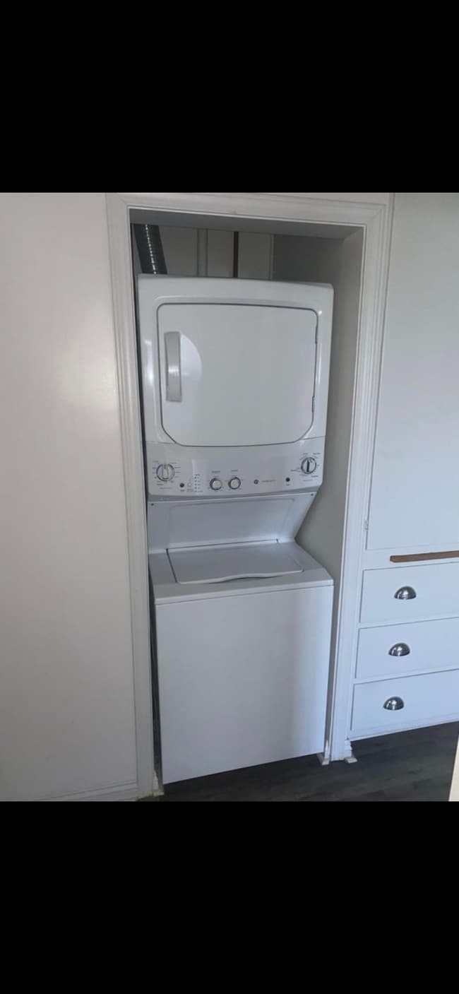 Photo - 1608 W Burbank Blvd Unit a