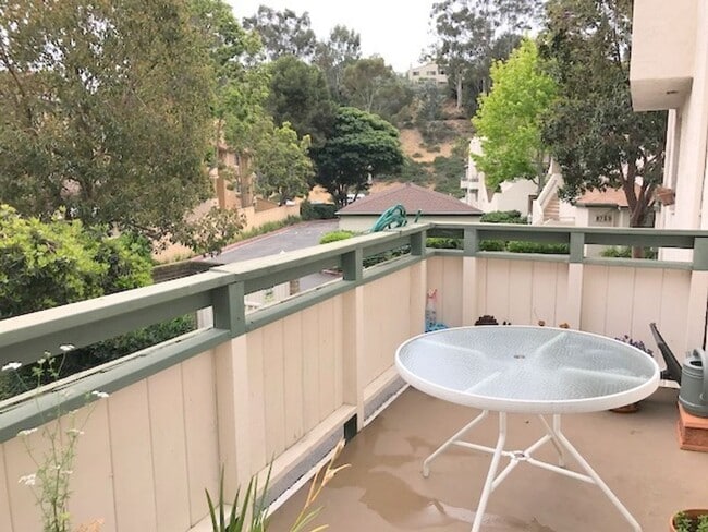 LaJolla 2BR 1.5BA Townhouse-3 Story-Tri-Le... - LaJolla 2BR 1.5BA Townhouse-3 Story-Tri-Le...