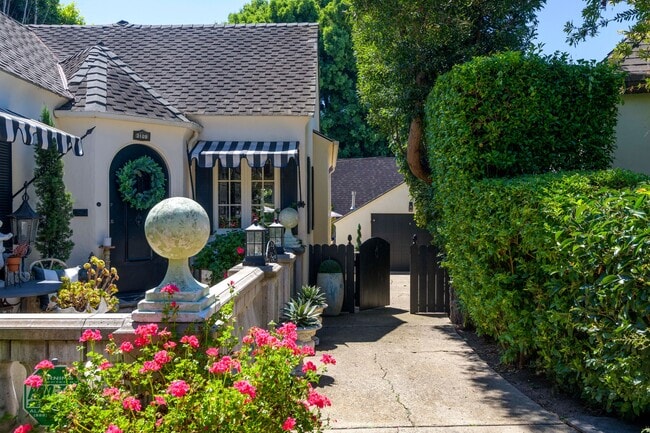 Photo - 3109 Calle Cedro