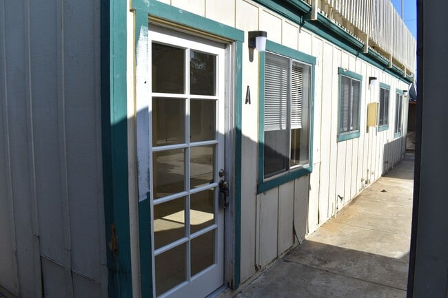 Building Photo - 512-516 N CITRUS AVENUE Unit 516-A