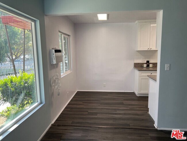 Photo - 2023 Reservoir St