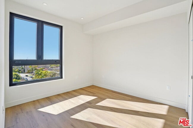 Photo - 1110 Spaulding Ave Unit 102