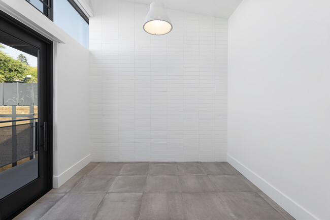 Photo - Cedros Gardens