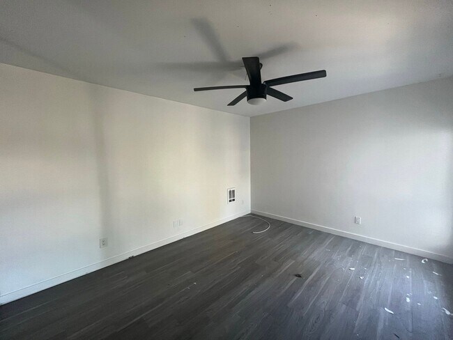Photo - 9010 Tobias Ave Unit 264