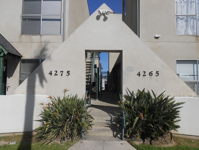 Building Photo - Lovely One bedroom Apartment in City Heights Unit 21