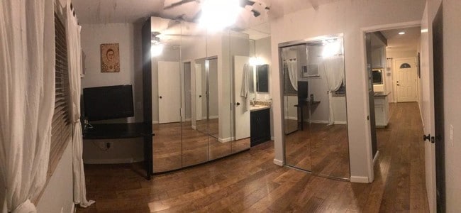 Building Photo - 3747 32nd St Unit 7 Rental