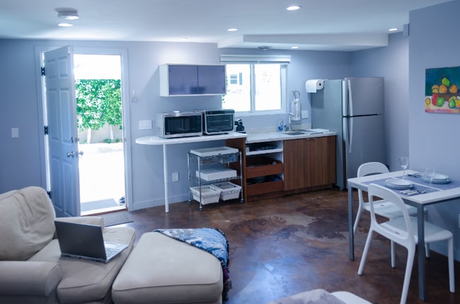 Photo - 22054 De La Guerra St