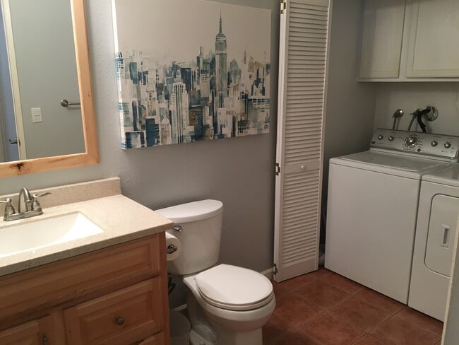 Photo - 18526 Mayall St