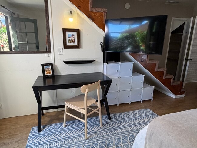 Photo - 2956 Glen Albyn Dr