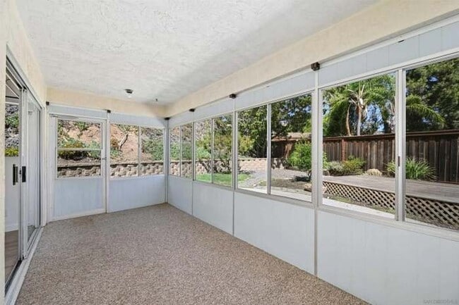 Photo - 1904 Louis Dr