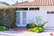 Photo - 241 Rees St