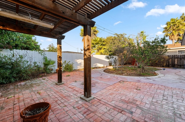 Photo - Bathrooms on bathrooms!