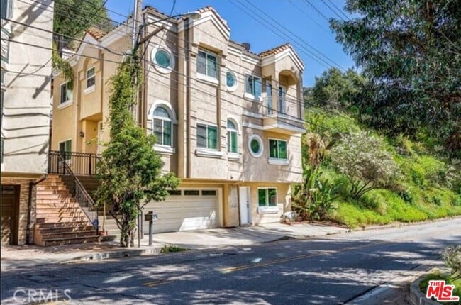 Photo - 2328 Benedict Canyon Drive