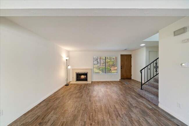 Photo - Canyon Crest Beauty***MOVE IN READY***