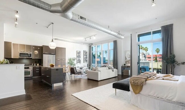 Building Photo - 13320 Beach Ave Unit #13320