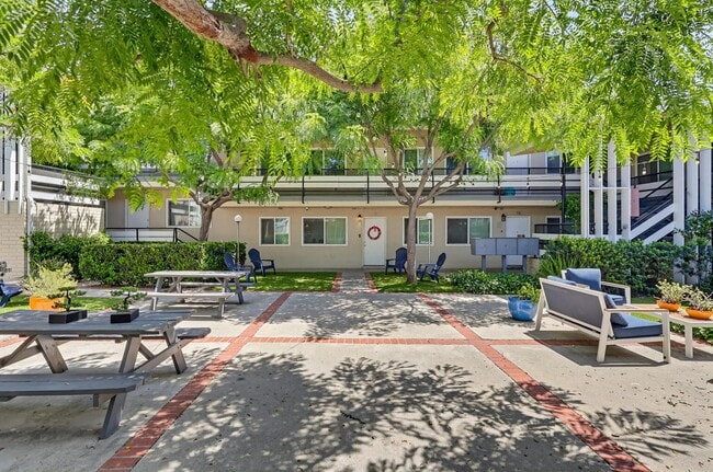 Photo - 3105 W 27th St Unit 28