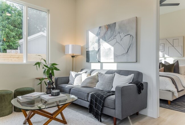 Photo - Modern 1-Bedroom Home in the Heart of San ... Unit 301