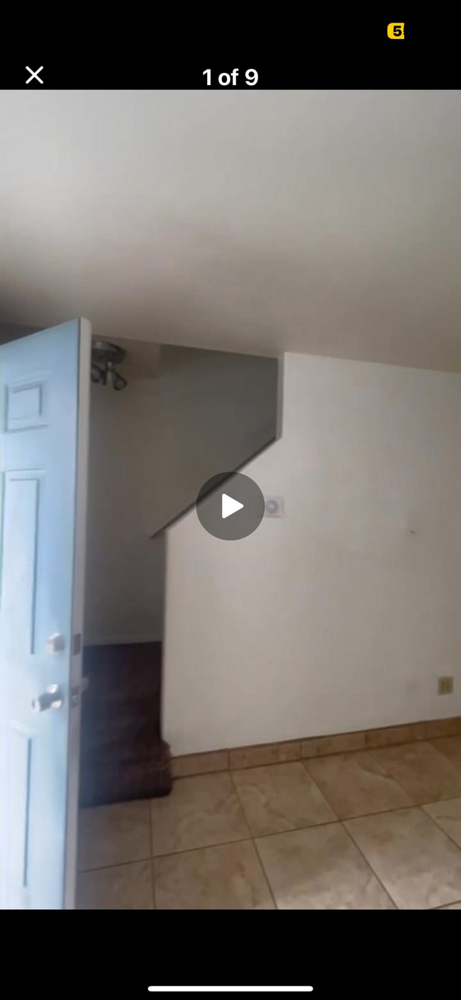 Photo - 1031 S Mollison Ave Townhome