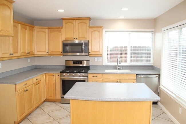 Photo - 3Bed/2Bath Upgraded Home off Mira Mesa Blvd~ Lepus